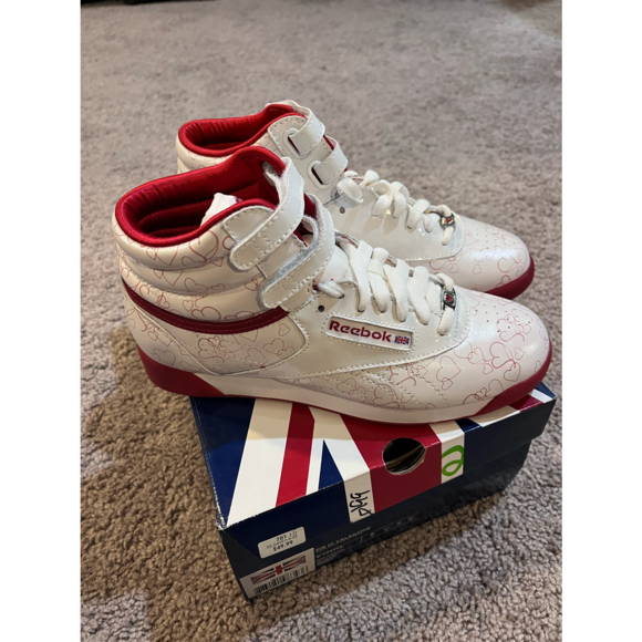 Reebok Freestyle HI high Valentine’s Day Shoes Sneakers Heart white Women’s 8 - Picture 2 of 8
